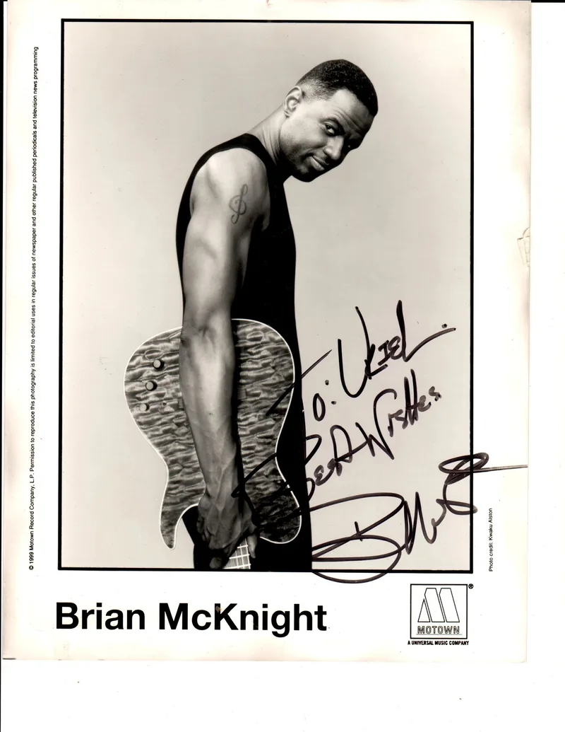 Brian McKnight autograph from the shop collection